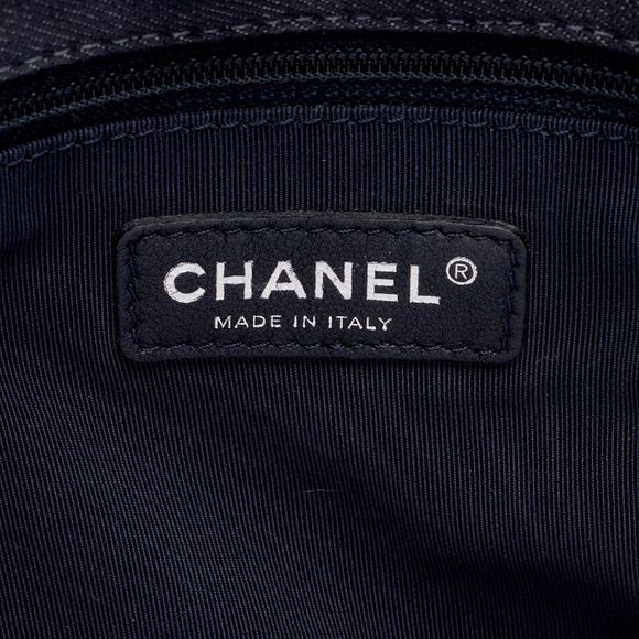 Chanel Pleated Denim Turtle Flap Bag - Picture 8 of 13